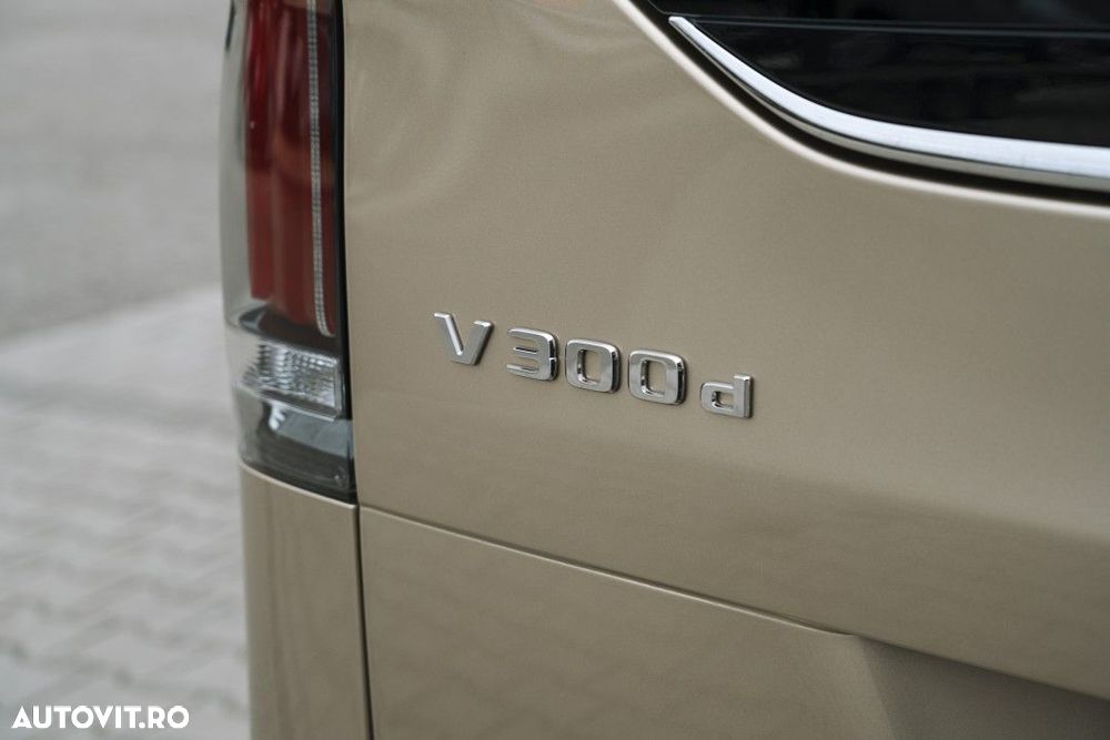 Mercedes-Benz V - 12