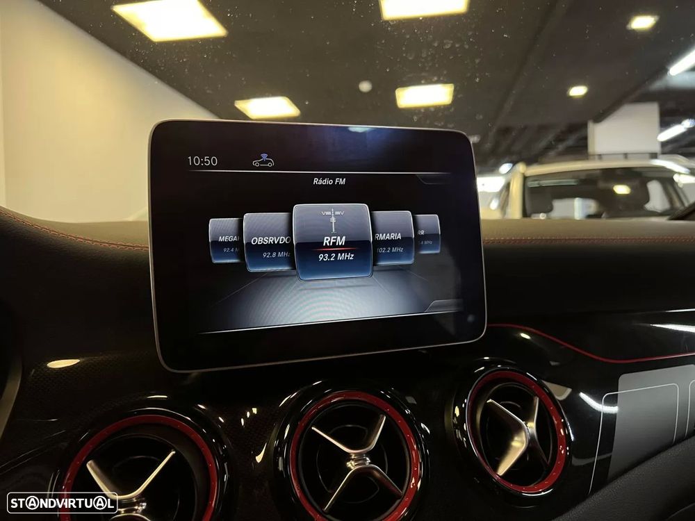 Mercedes-Benz CLA 45 AMG 4Matic Speedshift 7G-DCT Night Edition - 33