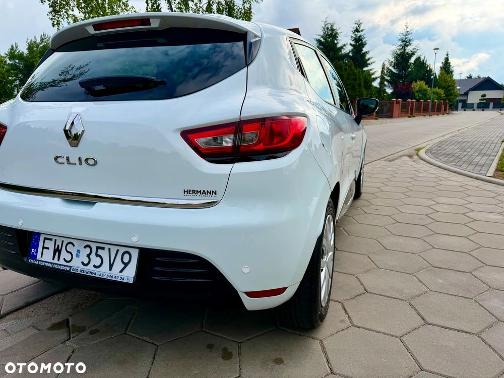 Renault Clio 1.2 16V 75 Life - 21