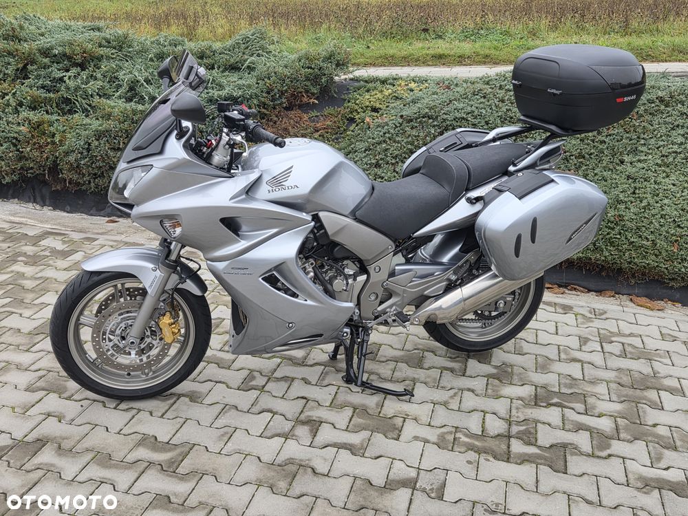 Honda CBF - 24