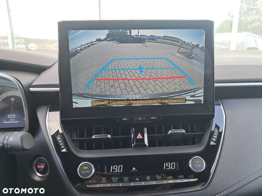 Toyota Corolla 2.0 Hybrid GR Sport Dynamic - 13