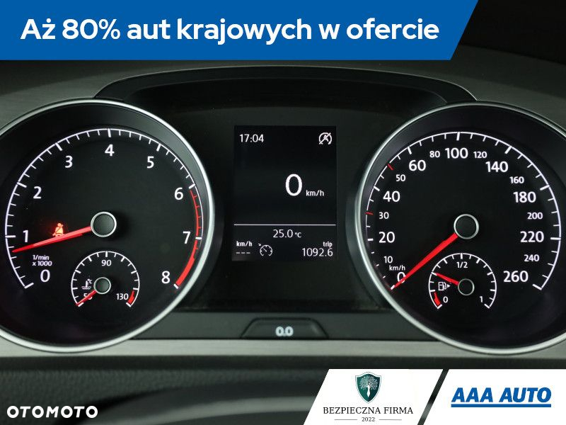 Volkswagen Golf - 10