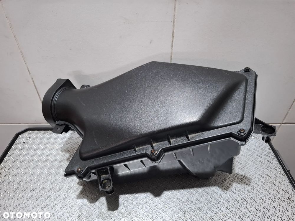 Obudowa filtra powietrza Volvo V50 S40 2,4 D 2008 nr 30792181 - 2