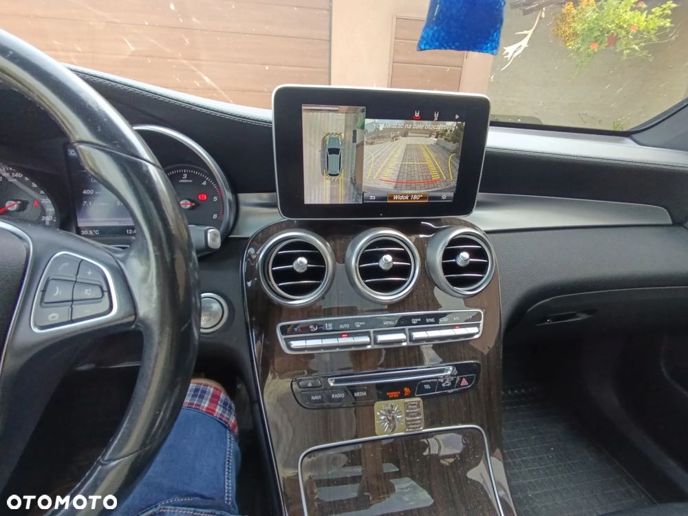 Mercedes-Benz GLC - 14