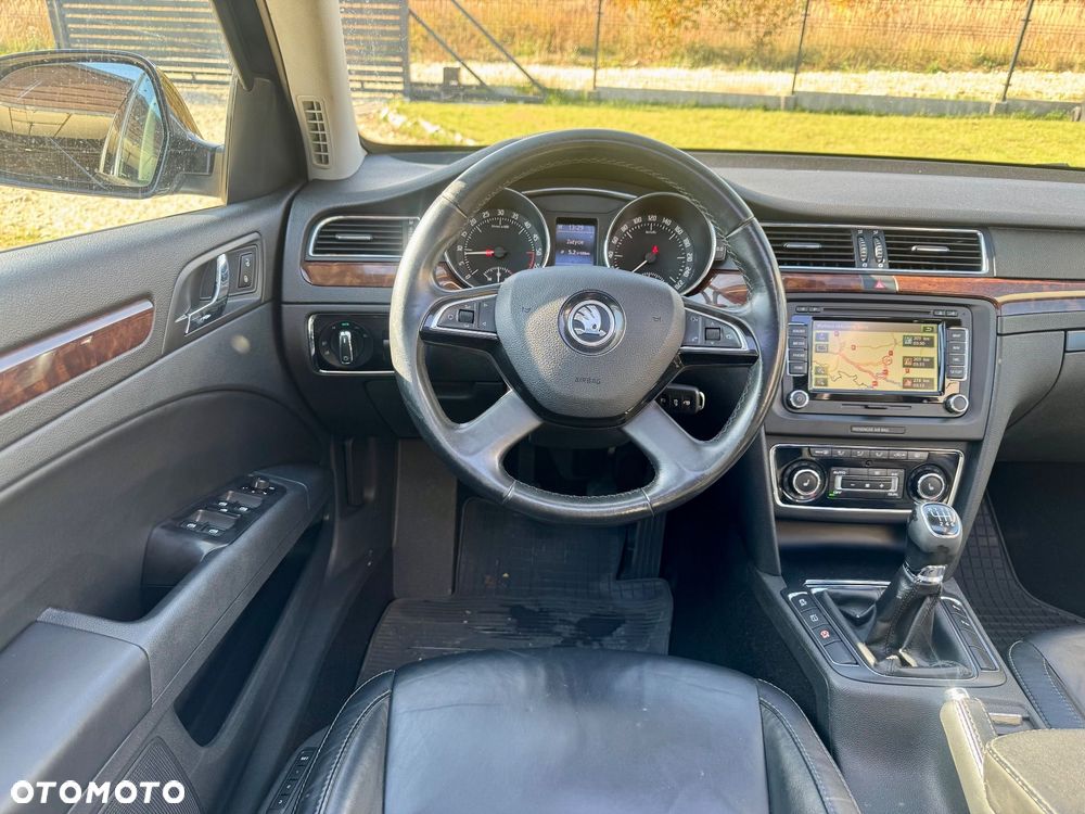 Skoda Superb 2.0 TDI L&K - 17