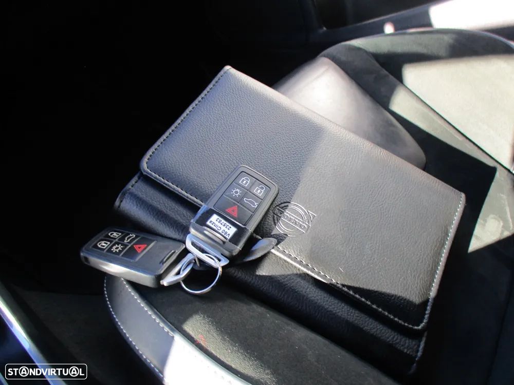 Volvo V60 2.0 D4 R-Design Summum Geartronic - 45