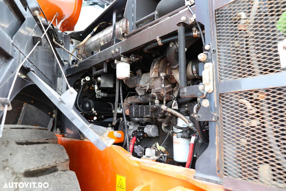 Hitachi ZW 310-6 - 14