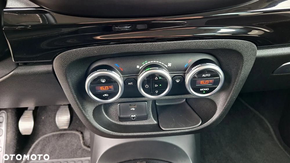 Fiat 500L 1.4 16V T-Jet Trekking - 38