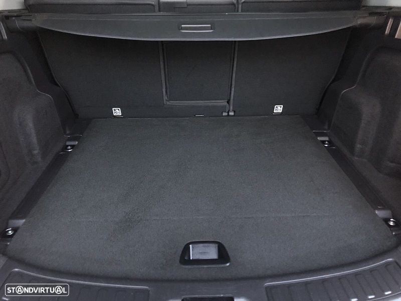 Land Rover Discovery Sport 2.0 eD4 HSE - 25