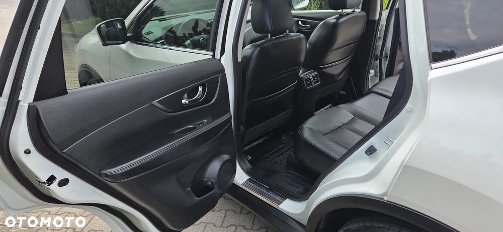 Nissan X-Trail 1.6 DIG-T Tekna 2WD - 24