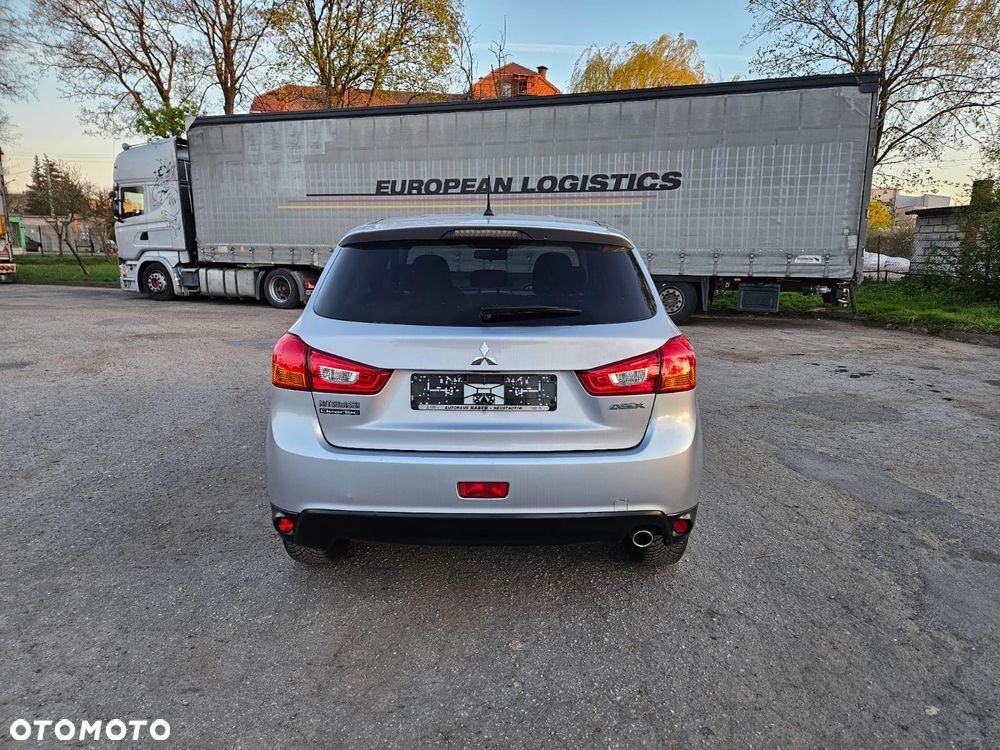 Mitsubishi ASX - 5