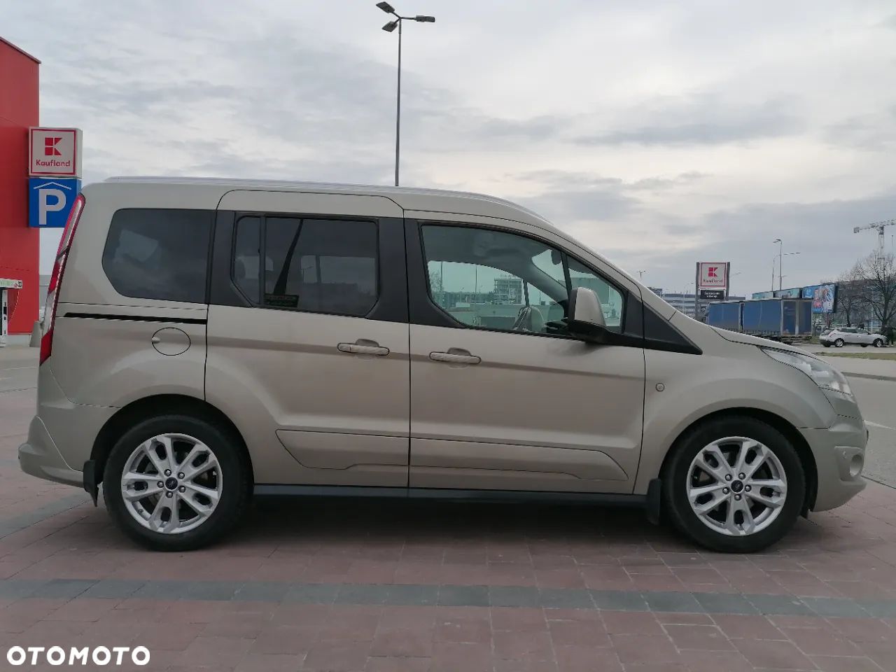 Ford Tourneo Connect 1.6 TDCi Titanium - 1