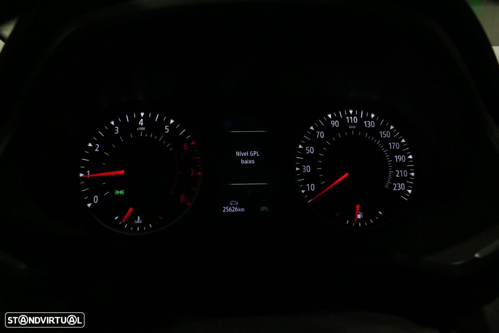 Renault Captur 1.0 TCe Equilibre Bi-Fuel - 15