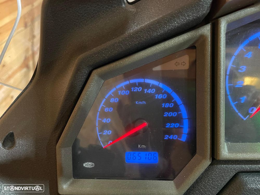 Aprilia Caponord ETV 1000 - 17