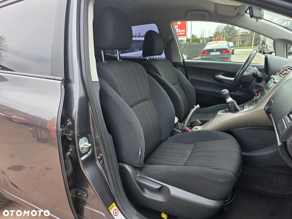Toyota Auris 1.6 VVT-i Executive - 12