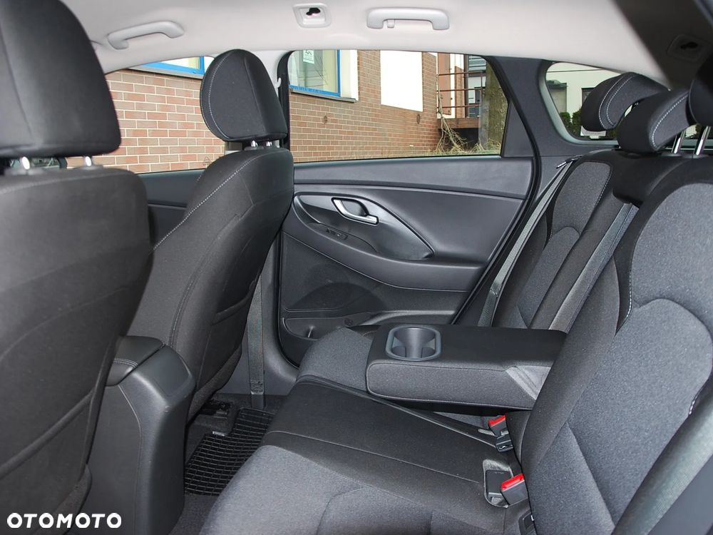 Hyundai i30 1.0 T-GDI Smart DCT - 12