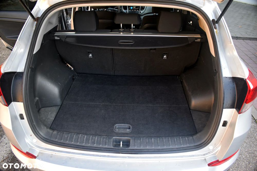 Hyundai Tucson 2.0 CRDi 4WD Automatik Style - 34