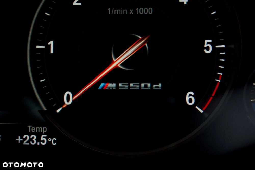 BMW Seria 5 M550d xDrive - 26
