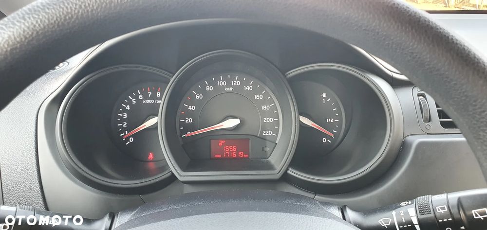 Kia Rio 1.4 Edition 7 - 10
