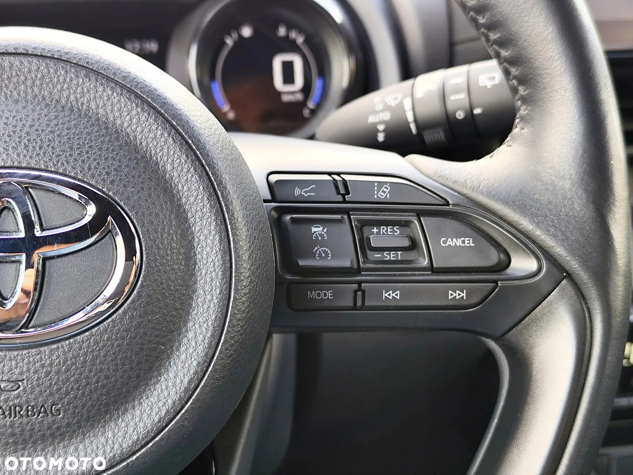 Toyota Yaris Hybrid 1.5 Premiere Edition - 14