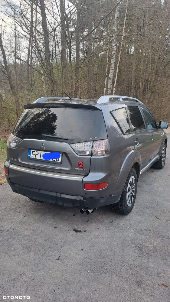 Mitsubishi Outlander 2.0 DID Instyle - 3