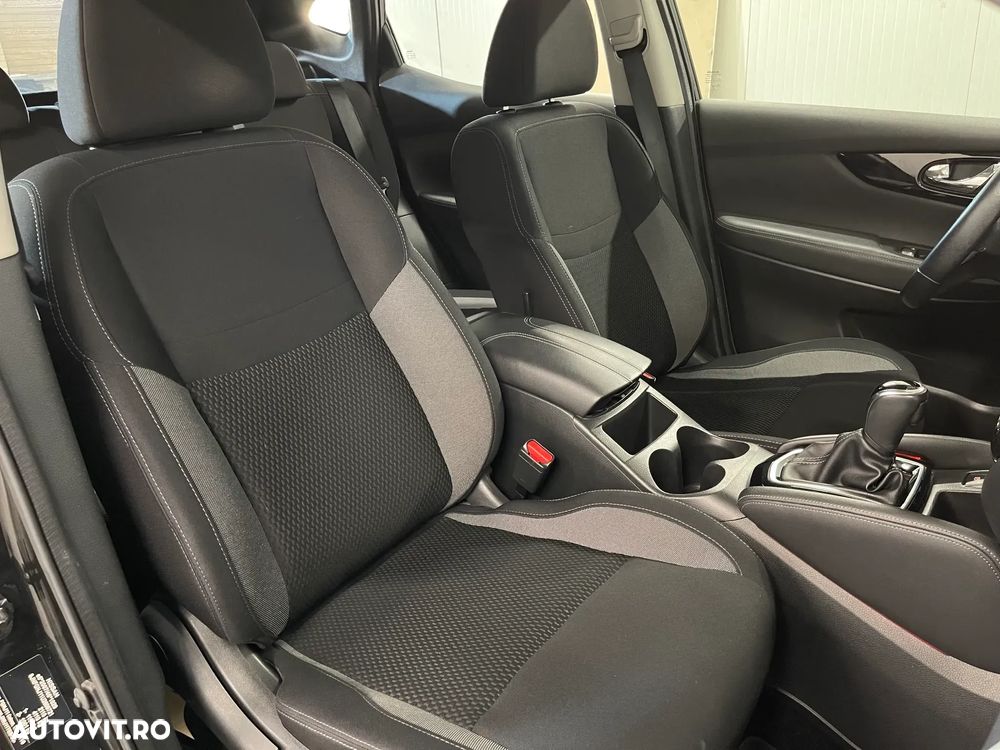 Nissan Qashqai 1.7 dCi Xtronic ALL-MODE 4x4i ACENTA - 9