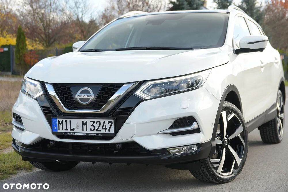 Nissan Qashqai 1.6 DIG-T TEKNA+ - 1