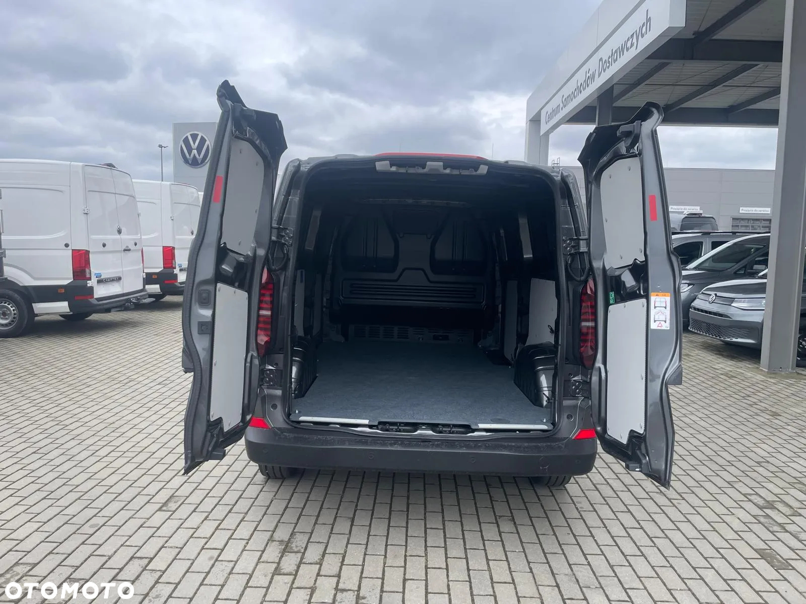 Volkswagen Transporter - 9