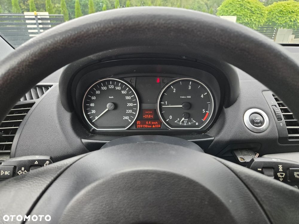 BMW Seria 1 118d - 25
