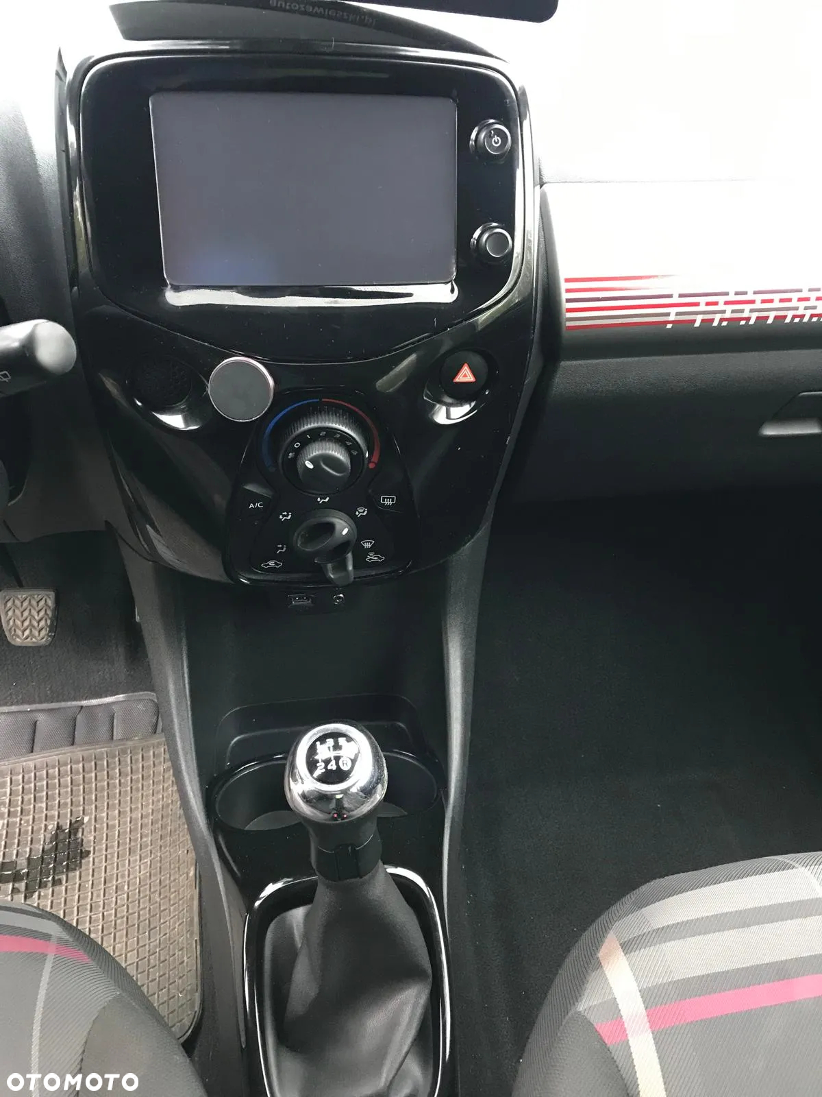 Peugeot 108 PureTech 82 Style - 11