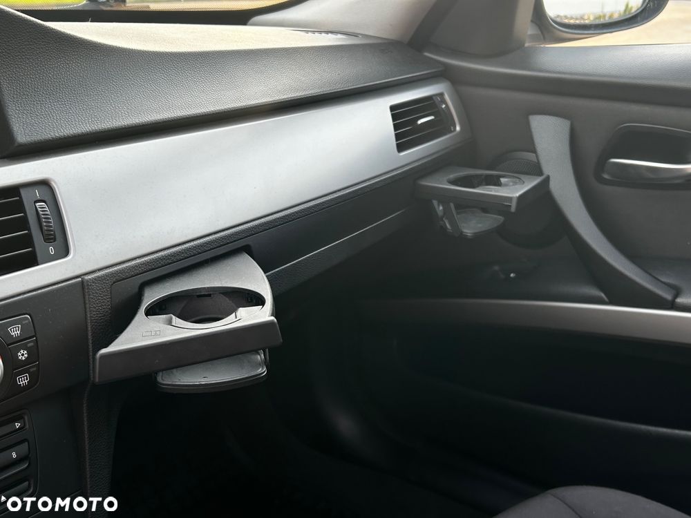BMW Seria 3 320d - 16