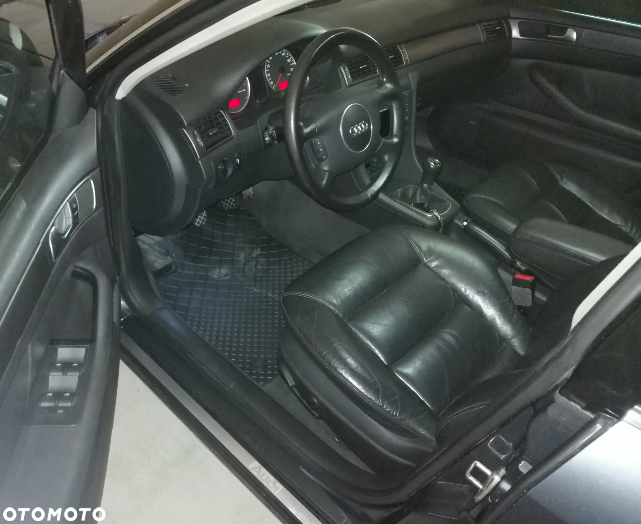 Audi A6 Avant 2.5 TDI - 12