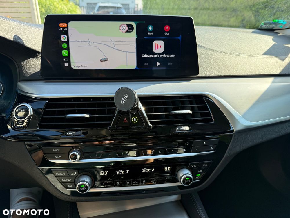 BMW Seria 5 525d Luxury Line - 13