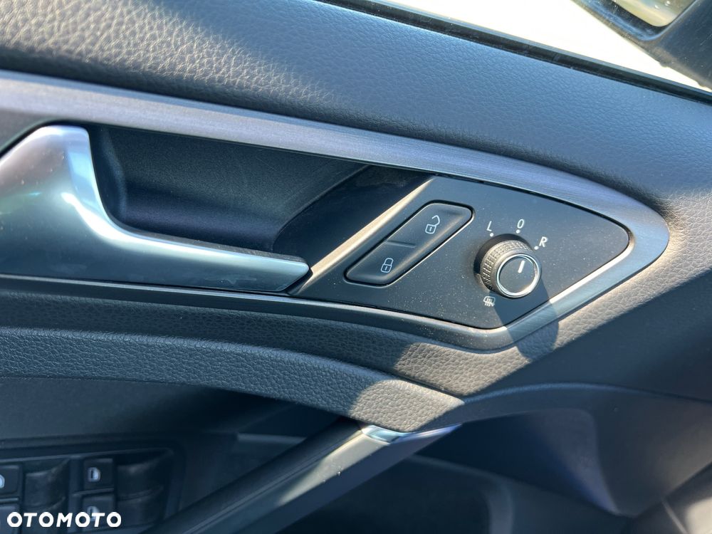 Volkswagen Golf 1.6 TDI BlueMotion Technology Trendline - 28