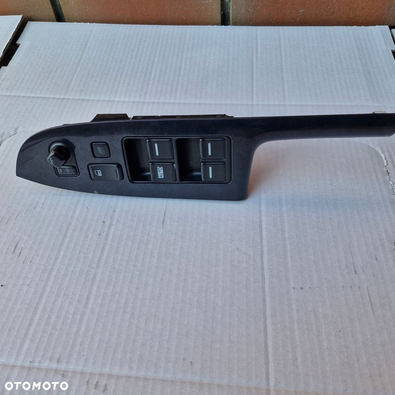 PANEL WŁĄCZNIK SZYB HONDA ACCORD VII C8H-HA4G-F52 - 1