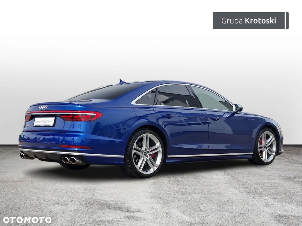 Audi S8 - 5