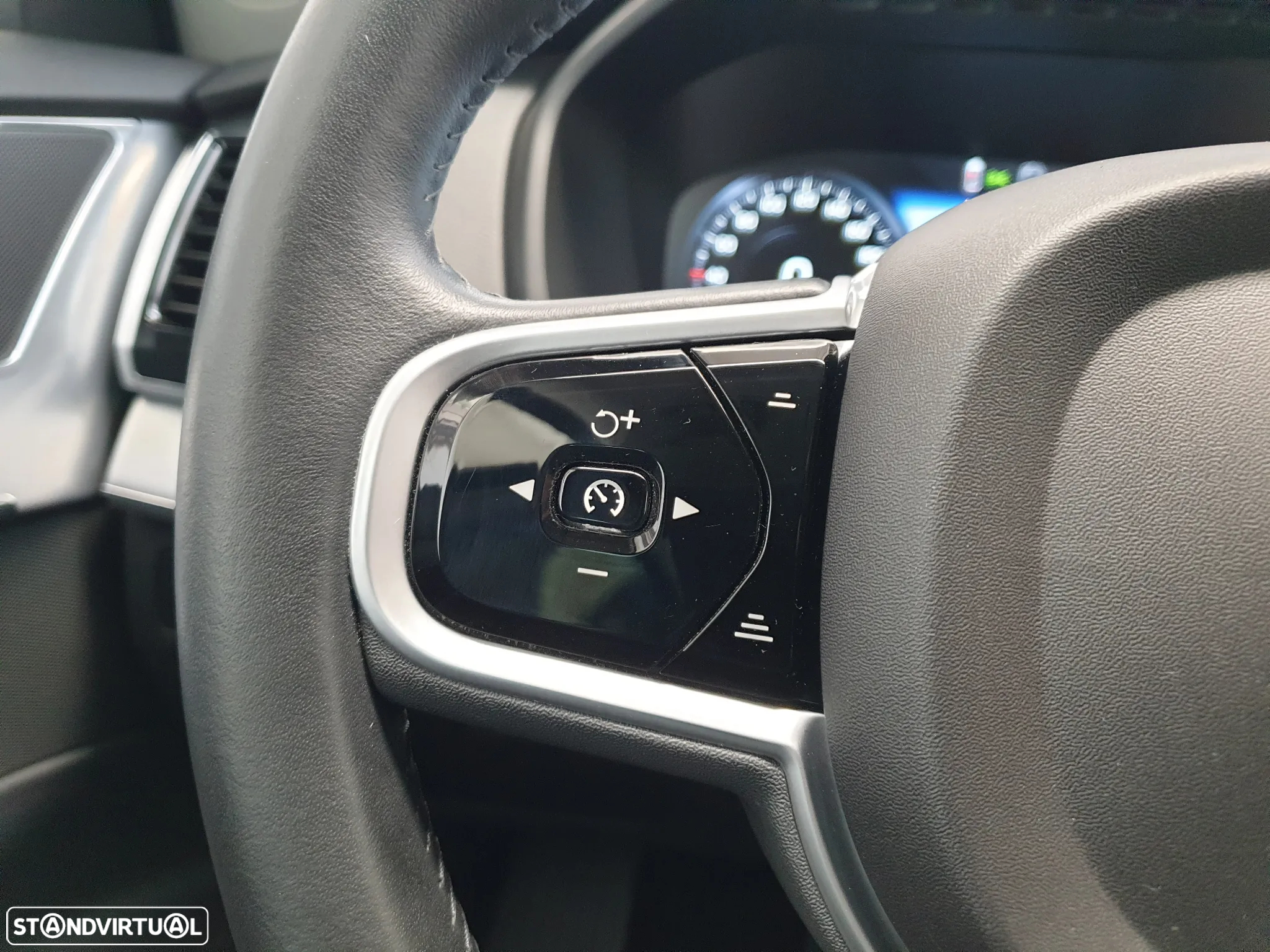 Volvo XC 90 2.0 D4 Momentum - 19