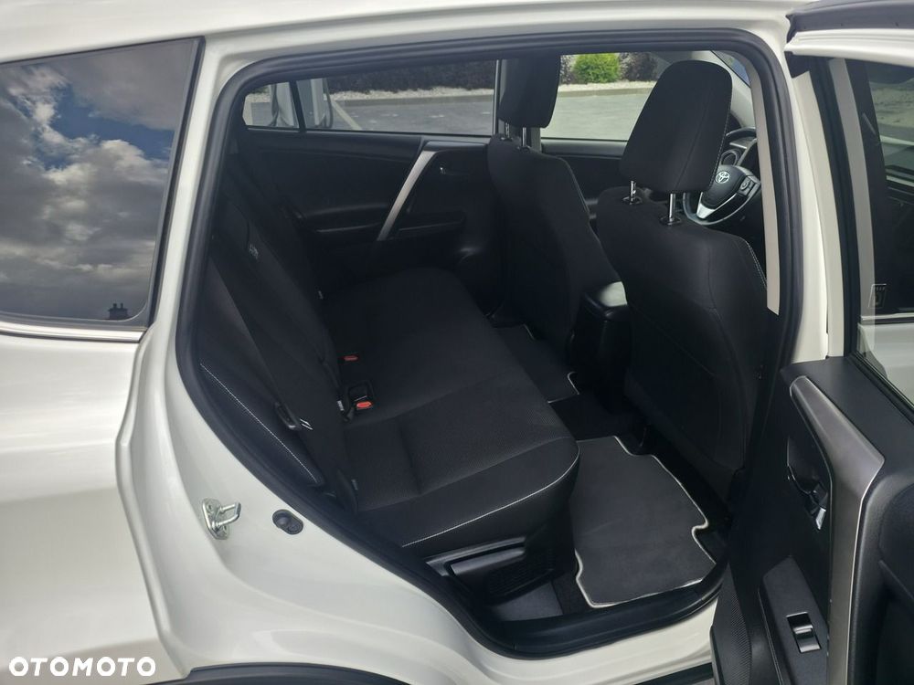 Toyota RAV4 - 12