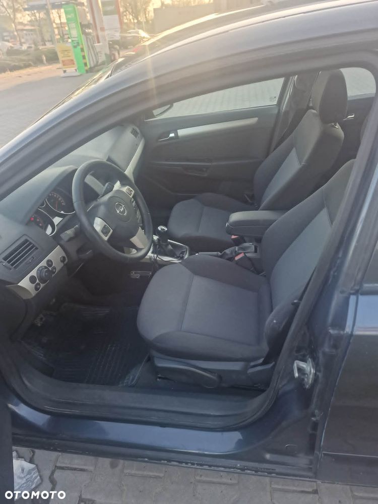 Opel Astra 1.8 Enjoy - 10