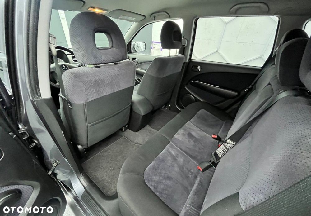 Mitsubishi Outlander - 24