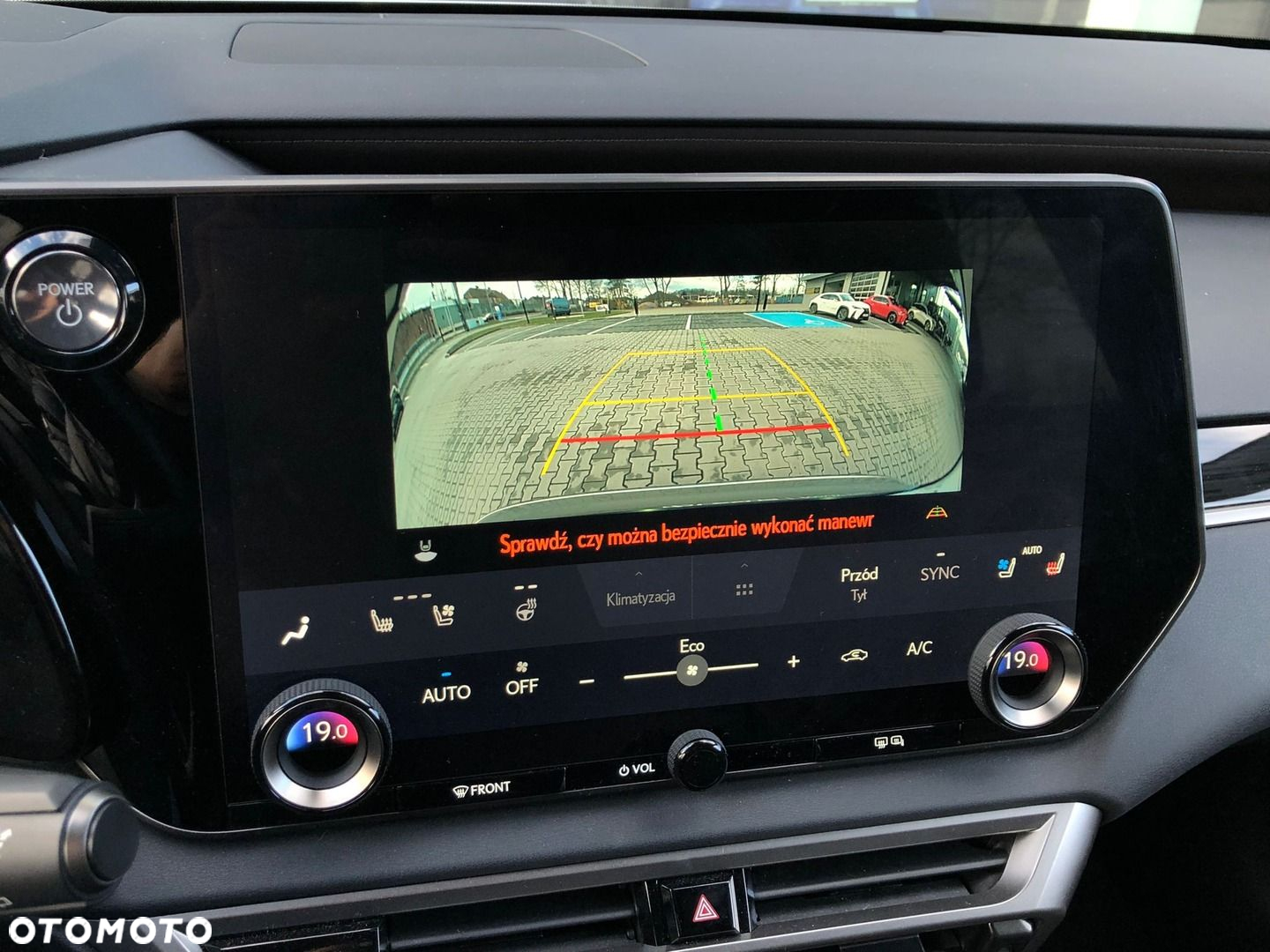 Lexus RX - 23