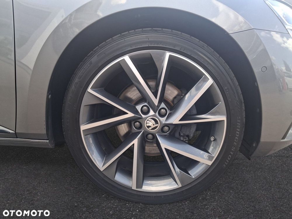 Skoda Superb 2.0 TDI SCR Sportline DSG - 30