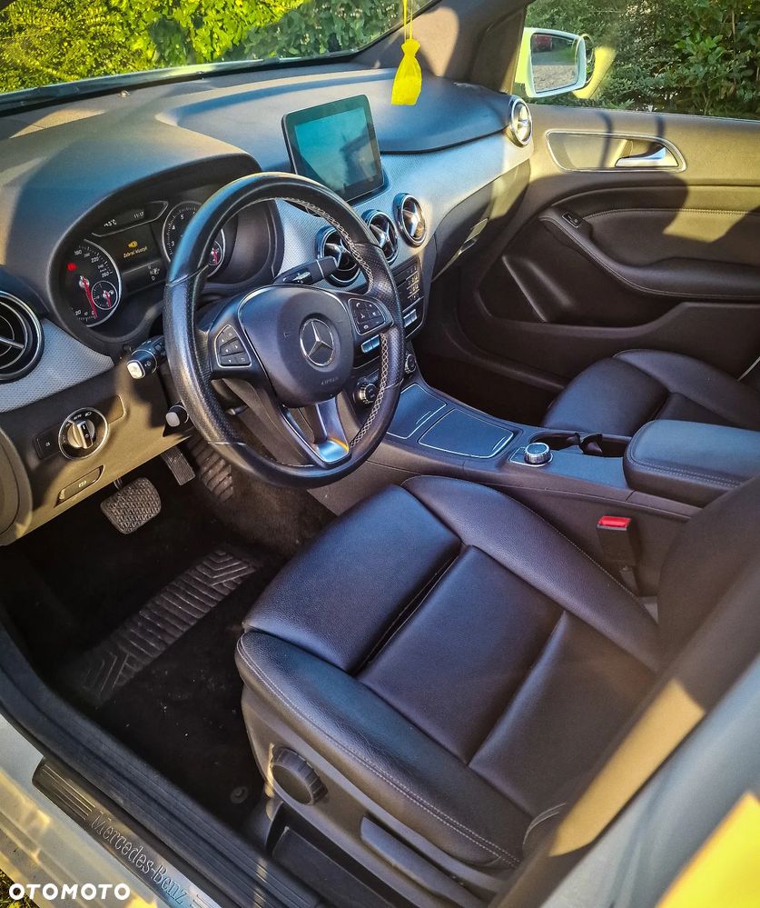 Mercedes-Benz Klasa B 250 4-Matic - 14