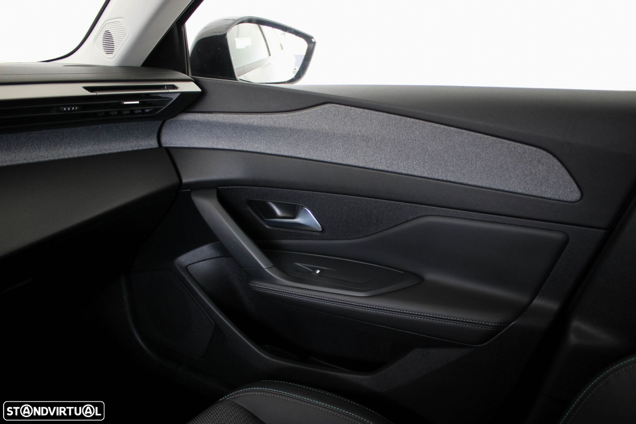 Peugeot 308 1.2 PureTech Allure Pack EAT8 - 28