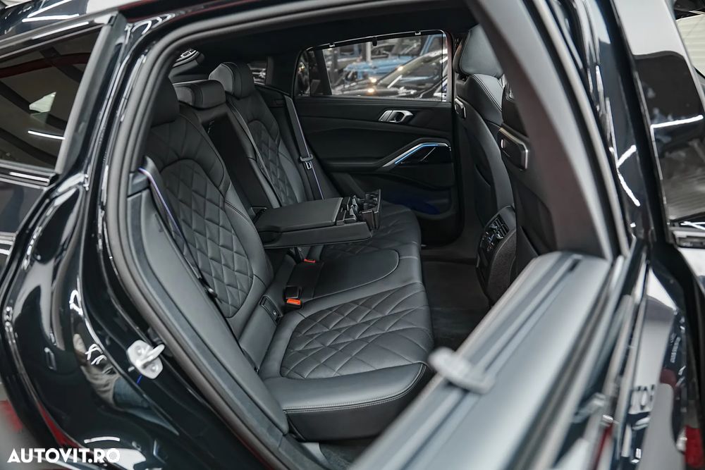 BMW X6 xDrive40i AT MHEV - 12