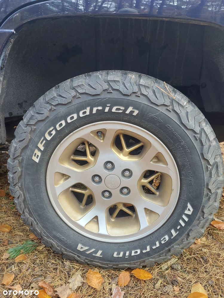Jeep Grand Cherokee - 23