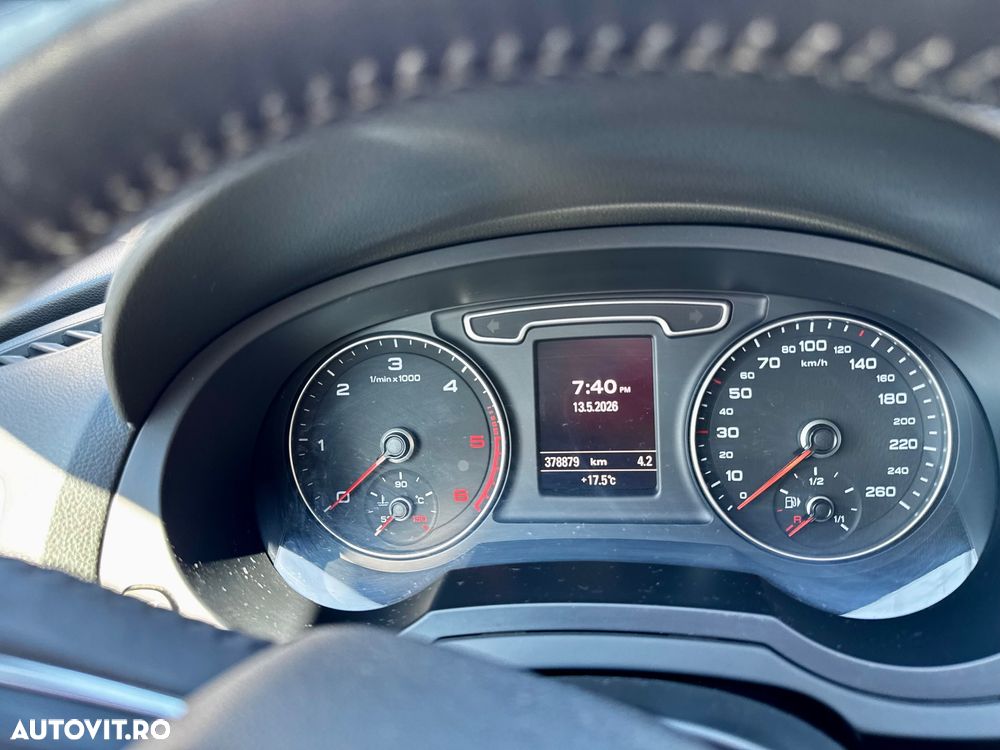 Audi Q3 2.0 TDI - 6