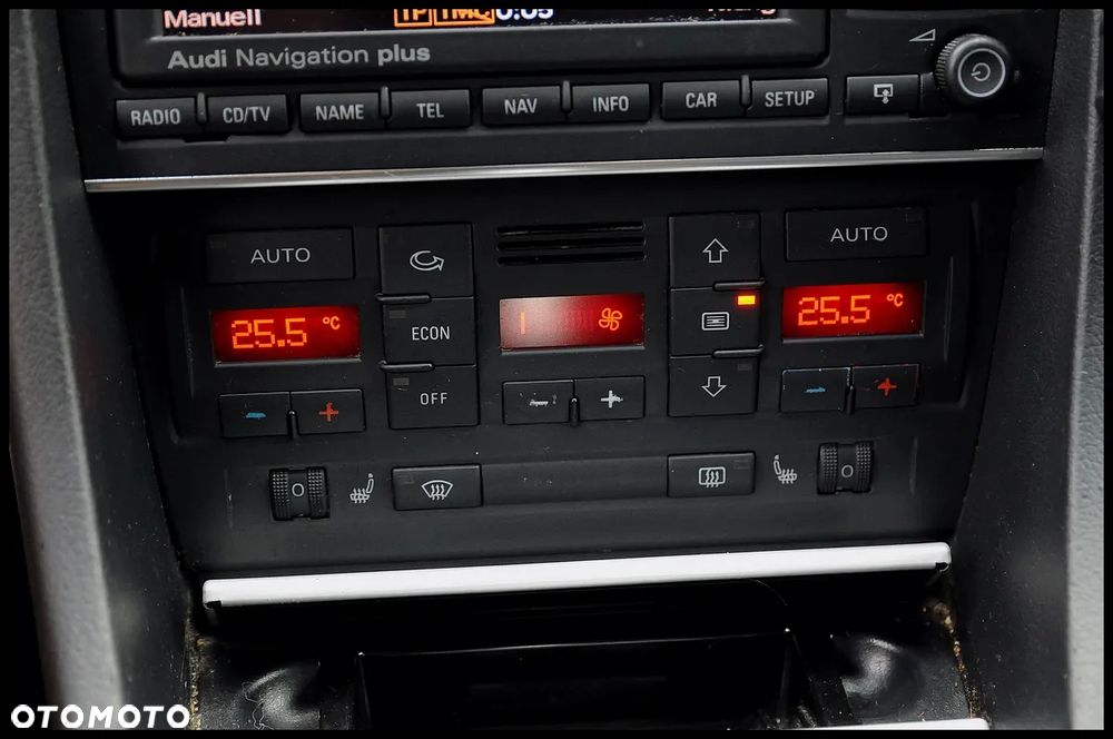 Audi A4 Avant - 32
