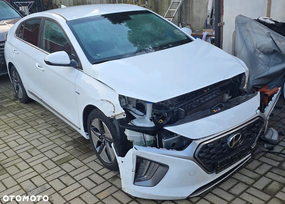 Hyundai IONIQ hybrid Premium - 1