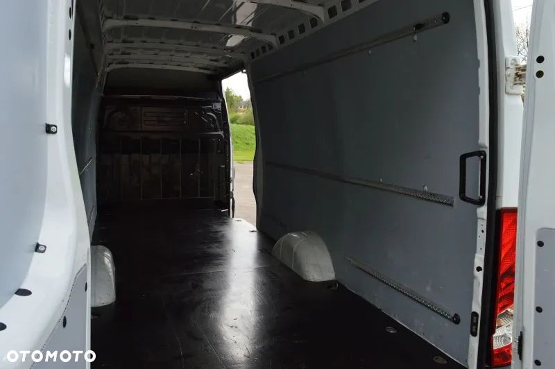 Iveco DAILY - 21